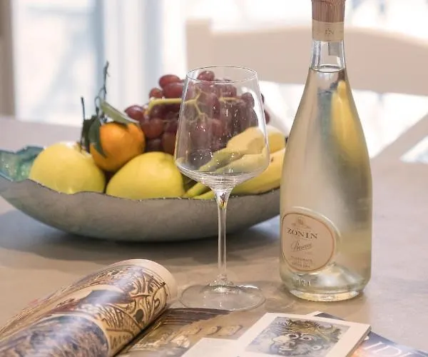 Апартаменти 60mt Dal Mare В'яреджо